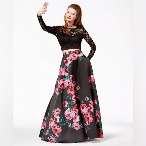 NWT B. Darlin Floral Skirt Juniors - Picture 1 of 5